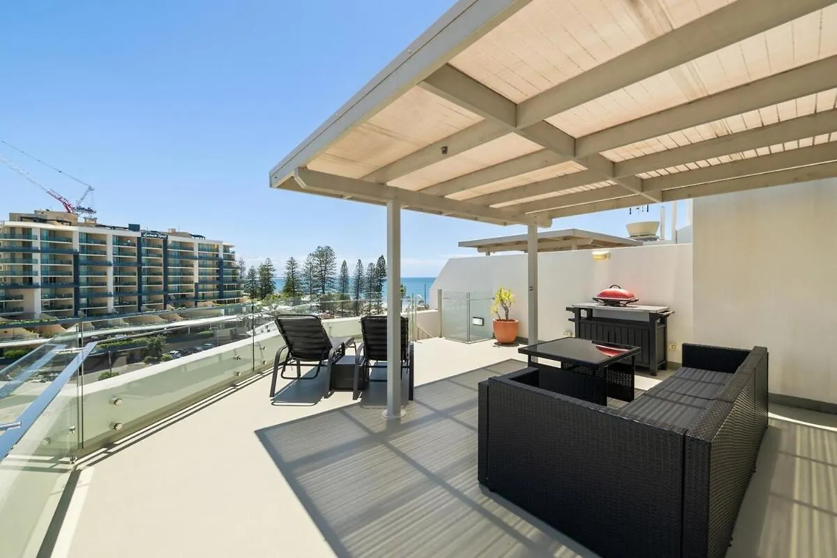 מולולאבה Superior One-Bedroom Penthouse With Ocean Views & Exclusive Rooftop